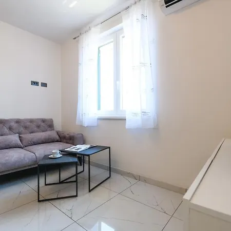 2 Bedroom Beautiful In شقة *