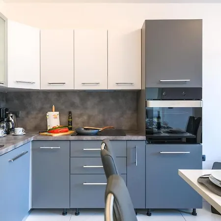 2 Bedroom Beautiful In شقة غاباس