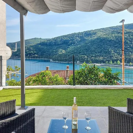 2 Bedroom Beautiful In شقة *